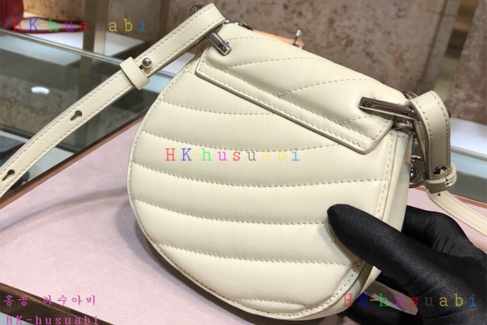 �ڹ̷��ޡ�2018SS ���ο� ������� �̴� ũ�ν��� CL 45540-2