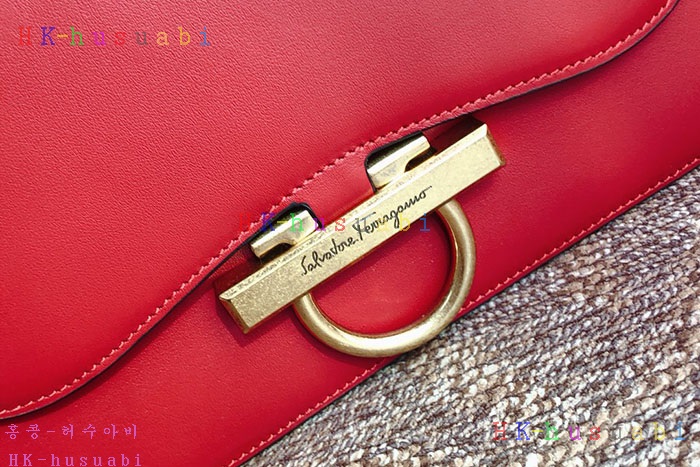 �ڹ̷��ޡ� �䷹���� Ŭ���� �÷��� P 21H321-3