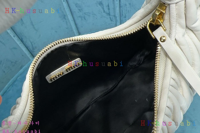 �ڹ̷��ޡڹ̿�̿� �ϴ� ���׶�� ȣ�� 5BC153