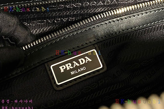 �ڹ̷��ޡ������ ���ù� 2VC018