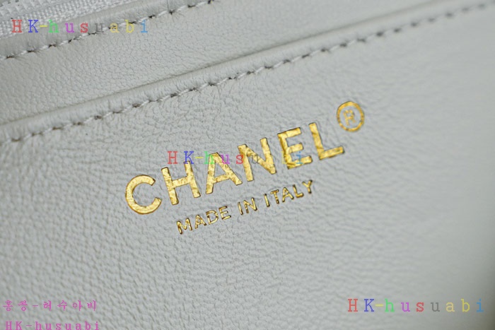 �ڹ̷��ޡڻ��� �÷� ����� AS6130-3