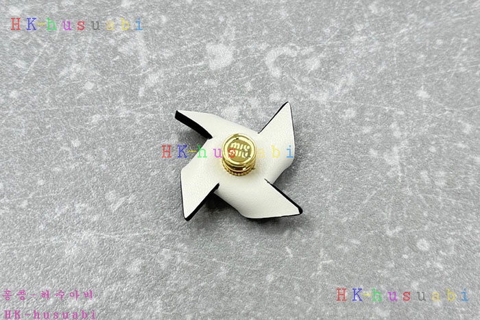 �ڹ̷��ޡڹ̿�̿� ���� ���� ���ġ 5IS114