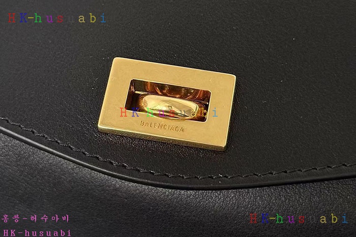 �ڹ̷��ޡڹ߷��þư� �� �� ����� �̵��    8681022-2