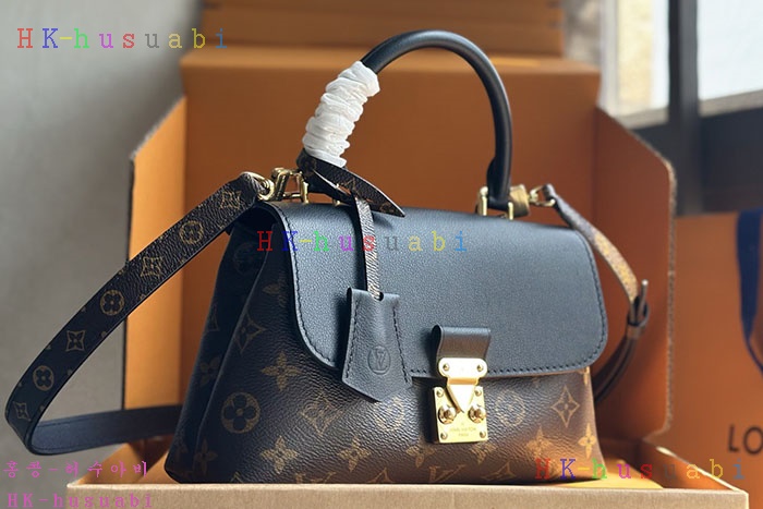 �ڹ̷��ޡڷ��̺��� ���鷻 BB (Madeleine BB)  M27511