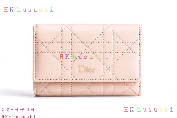 �ڹ̷��ޡڵ�� Ʈ���Ƴ� �۸��� ���� S4602-2